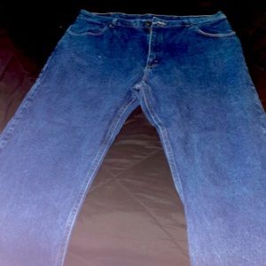 Wrangler Jeans, Size 42 x 30, medium blue color.